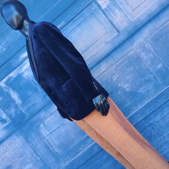 VITARELLI MEN'S PURE VELVET (2) BUTTON LUXURY TUXEDO BLAZER (ITALY) - Picture 16 of 17